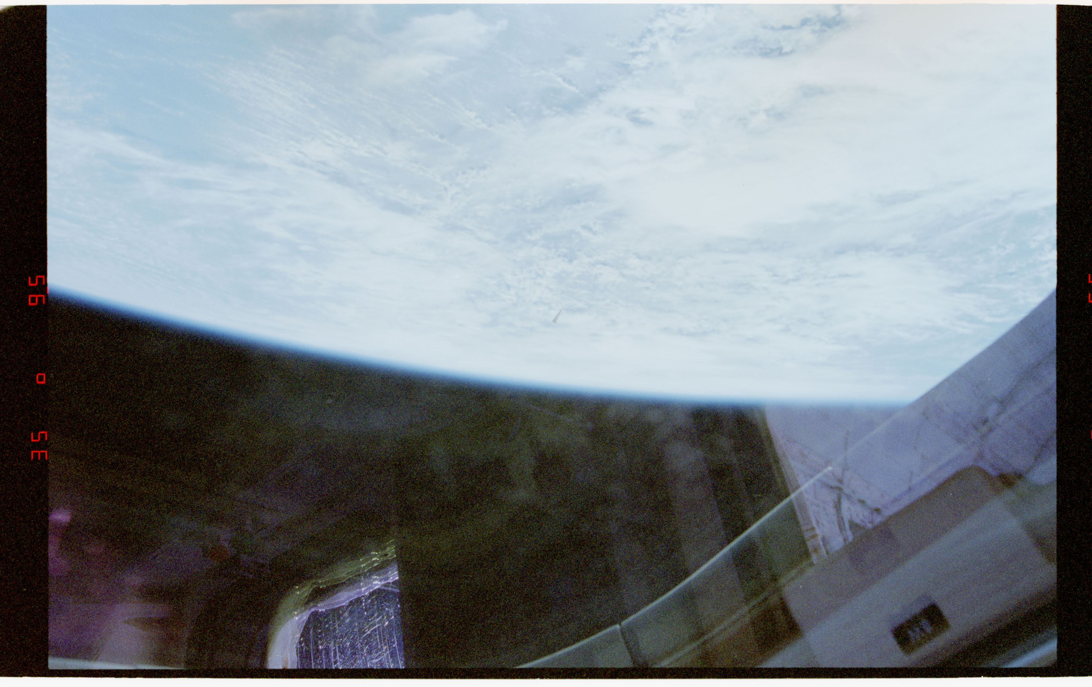 NASA-UAP-D032 - STS-80 Unidentified Object - Image 3 (1996)